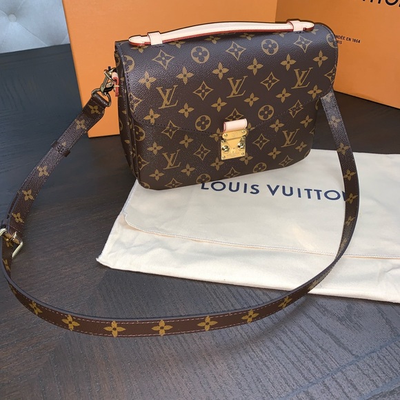 NWT Louis Vuitton Pochette Métis - Picture 2 of 8